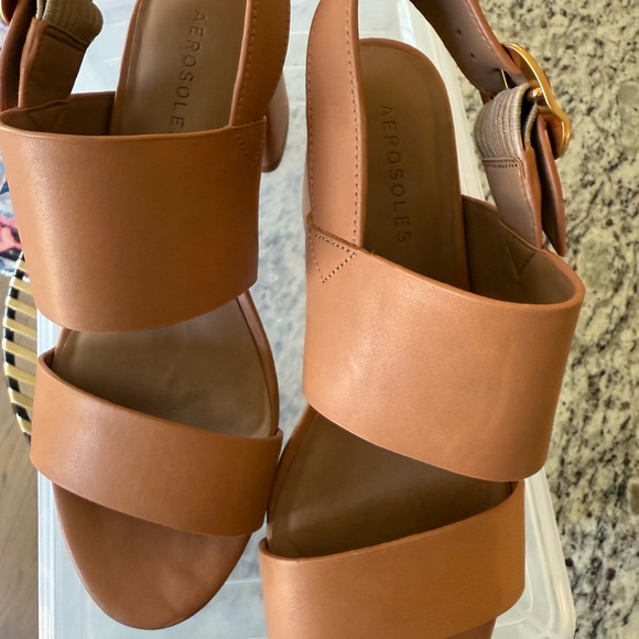 Aerosoles Size 6.5 Camera Sandal - Picture 7 of 7